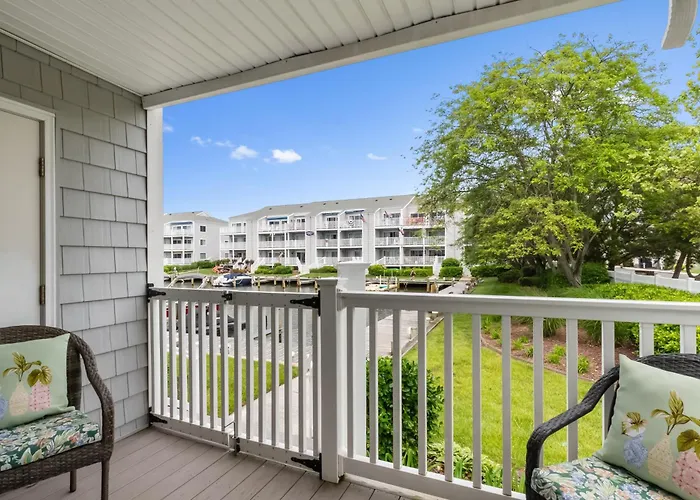 Charming 1st-floor In North Ocean Just Steps From The Holiday home