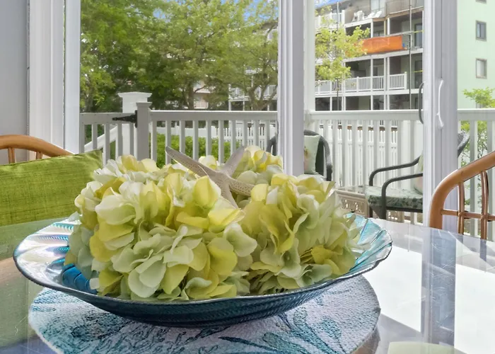 Charming 1st-floor In North Ocean Just Steps From The Holiday home