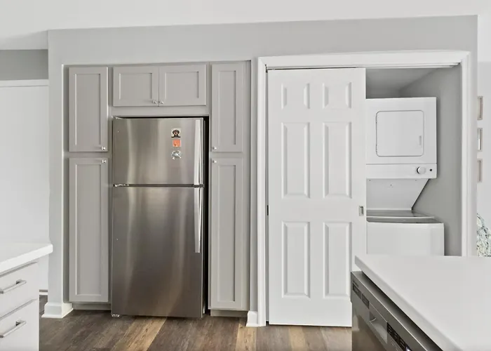 Charming 1st-floor In North Ocean Just Steps From The Holiday home *