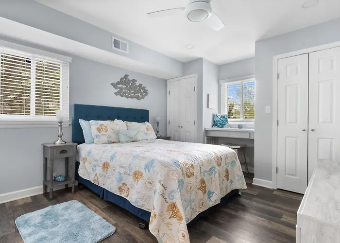 Charming 1st-floor In North Ocean Just Steps From The Holiday home *